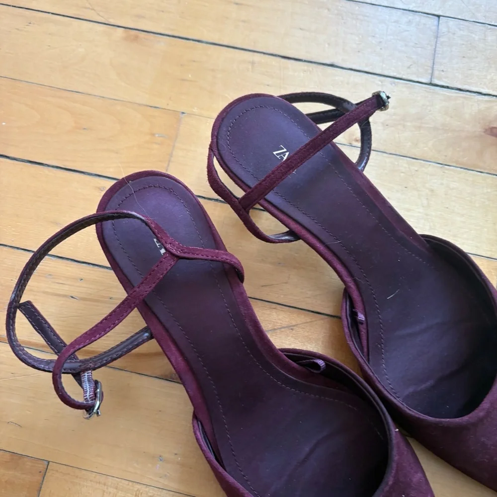 Zara Sz 9 (40) Burgundy Wine Color Pointy Toes Kitten Heels - Picture 5 of 8